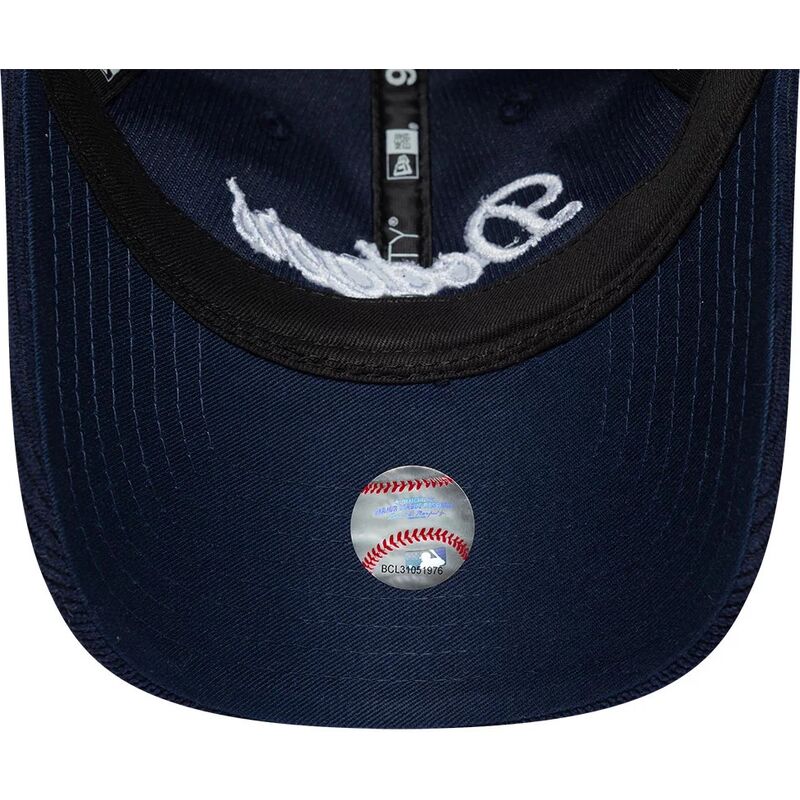 siltovka-zaoblena-tmavomodra-nastavitelny-9twenty-cord-script-los-angeles-dodgers-mlb-new-era siltovka-zaoblena-tmavomodra-nastavitelny-9twenty-cord-script-los-angeles-dodgers-mlb-new-era