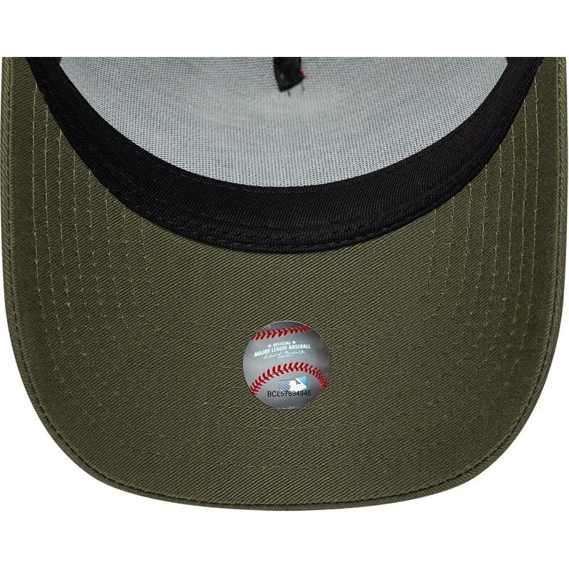 siltovka-zaoblena-zelena-snapback-a-frame-league-essential-new-york-yankees-mlb-new-era