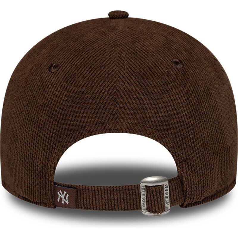 siltovka-zaoblena-hneda-nastavitelny-9twenty-cord-script-new-york-yankees-mlb-new-era