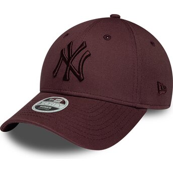 Šiltovka zaoblená červená nastaviteľný 9FORTY League Essential New York Yankees MLB New Era