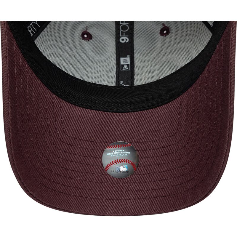 siltovka-zaoblena-cervena-nastavitelny-9forty-league-essential-new-york-yankees-mlb-new-era