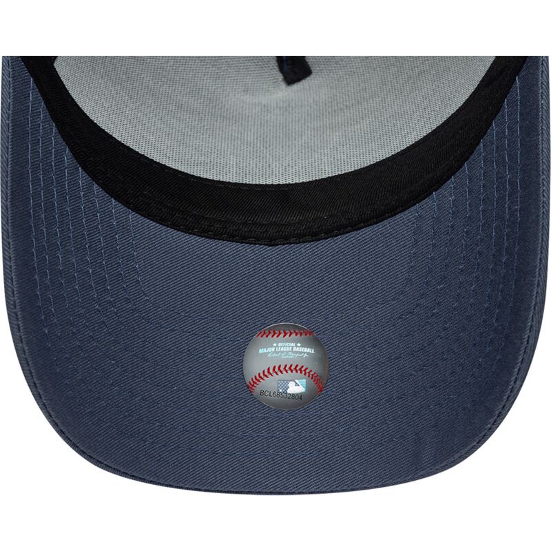 siltovka-zaoblena-modra-snapback-9forty-e-frame-league-essential-new-york-yankees-mlb-new-era siltovka-zaoblena-modra-snapback-9forty-e-frame-league-essential-new-york-yankees-mlb-new-era