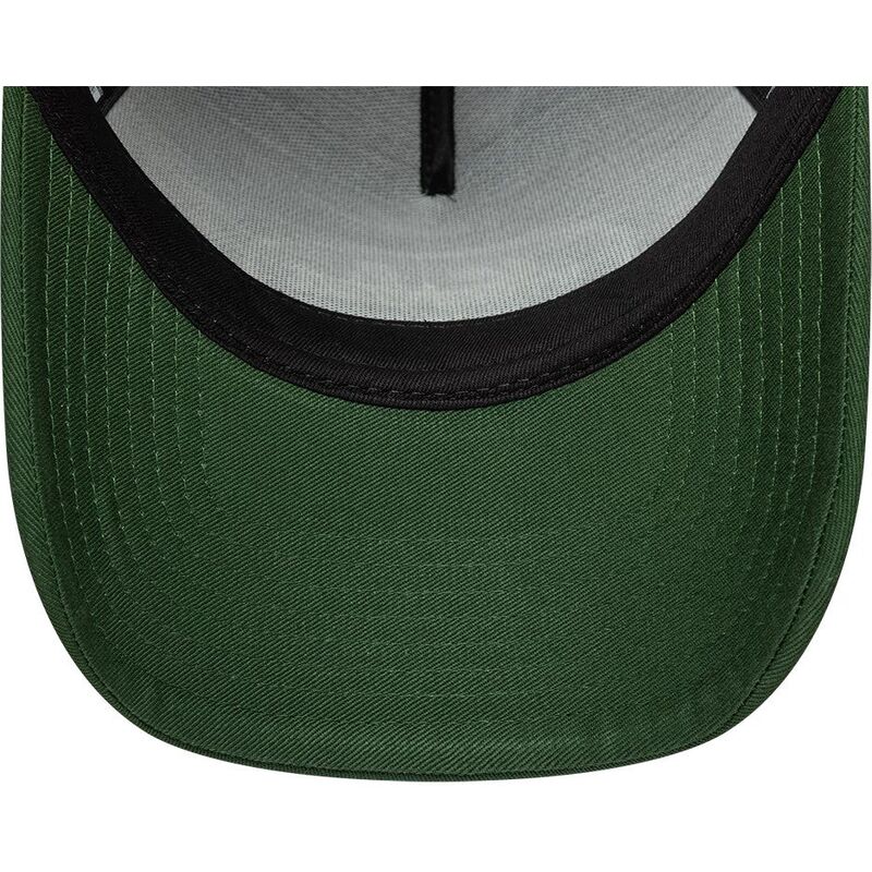 siltovka-zaoblena-zelena-snapback-a-frame-oval-patch-foam-new-era