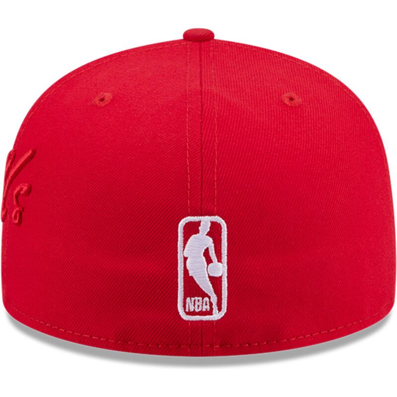 siltovka-rovna-cervena-upravena-59fifty-side-script-chicago-bulls-nba-new-era