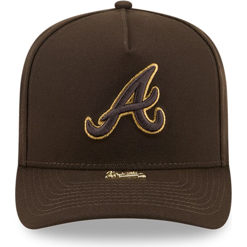 siltovka-zaoblena-hneda-snapback-9fifty-a-frame-precurved-visor-pin-atlanta-braves-mlb-new-era siltovka-zaoblena-hneda-snapback-9fifty-a-frame-precurved-visor-pin-atlanta-braves-mlb-new-era