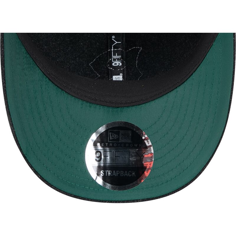 siltovka-zaoblena-cierna-nastavitelny-9fifty-retro-crown-precurved-boston-red-sox-mlb-new-era siltovka-zaoblena-cierna-nastavitelny-9fifty-retro-crown-precurved-boston-red-sox-mlb-new-era