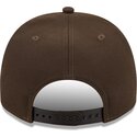 siltovka-zaoblena-hneda-snapback-9fifty-a-frame-precurved-visor-pin-new-york-yankees-mlb-new-era