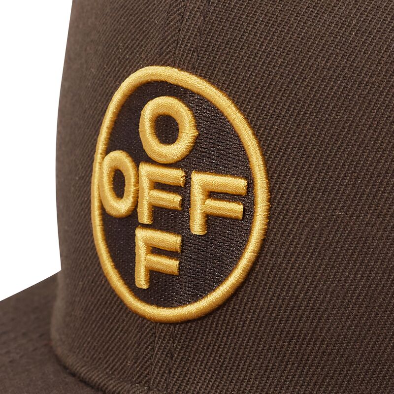 siltovka-rovna-hneda-snapback-off-embroidered-twill-l-ab-c-o-off-white