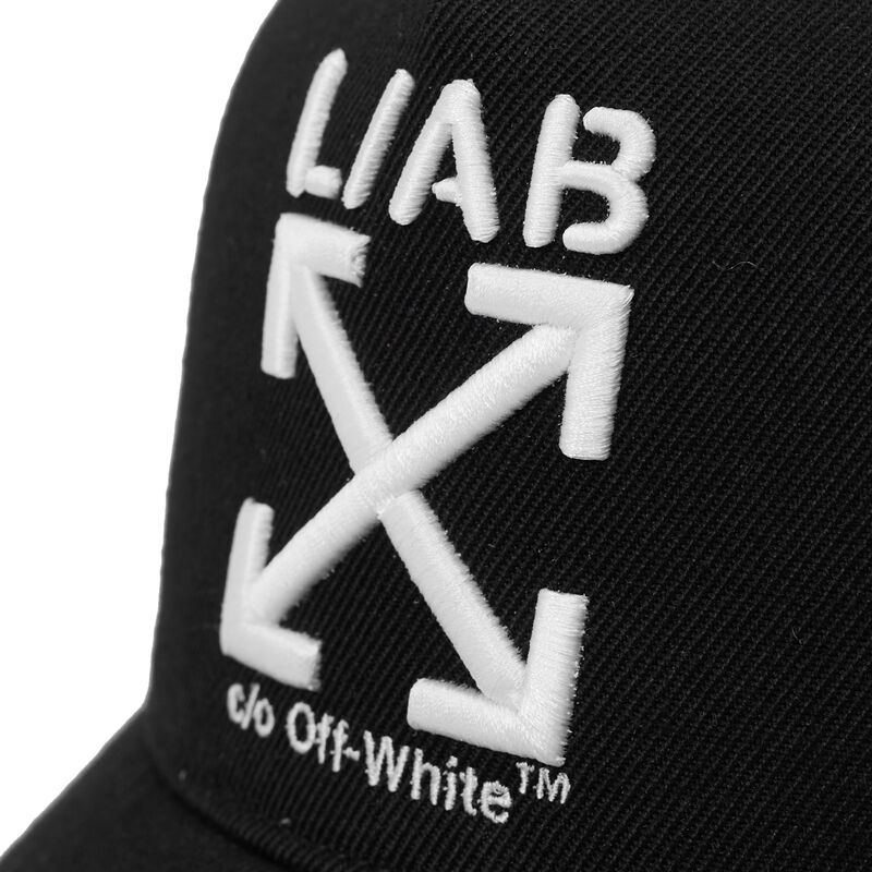 siltovka-zaoblena-cierna-snapback-clamp-arrows-l-ab-c-o-off-white