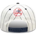 siltovka-zaoblena-tmavomodra-snapback-19twenty-pinstripe-new-york-yankees-mlb-new-era