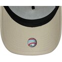 siltovka-zaoblena-bezova-snapback-a-frame-league-essential-new-york-yankees-mlb-new-era