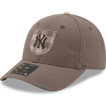 Šiltovka zaoblená hnedá snapback Dri-Fit Rise Structured New York Yankees MLB Nike
