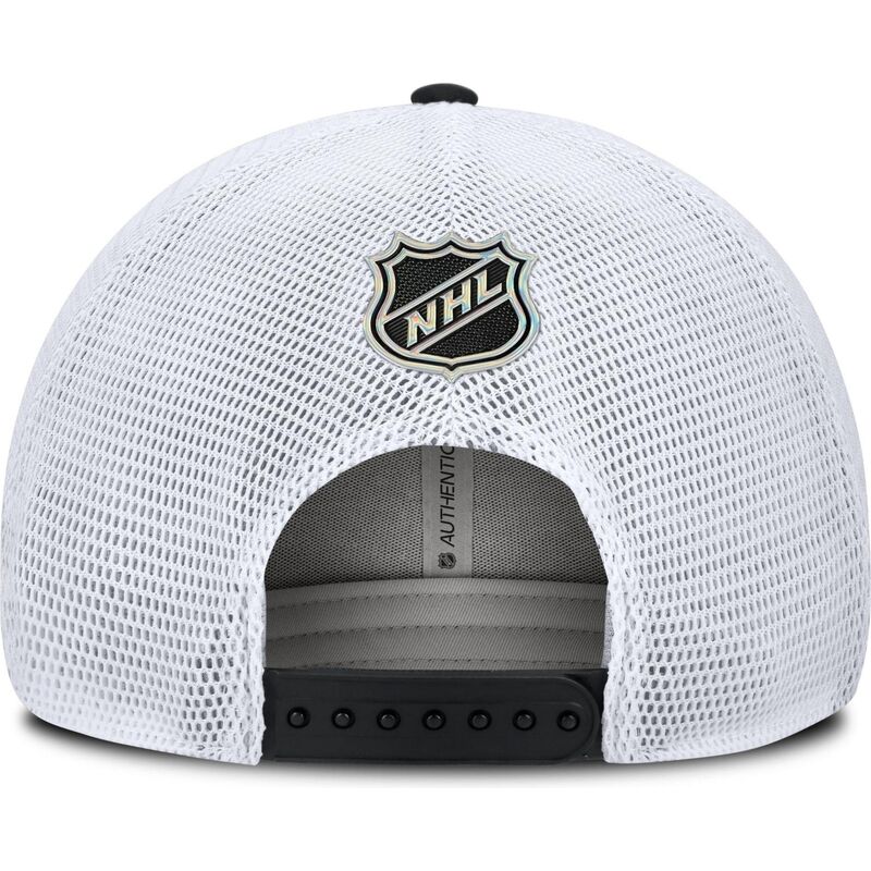 siltovka-zaoblena-cierna-snapback-structured-meshback-chicago-blackhawks-nhl-fanatics