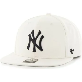47 Brand Flat Brim MLB New York Yankees Smooth Snapback Cap weiß