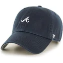 marineblaue-kappe-mit-gebogenem-schirm-und-kleinem-mlb-atlanta-braves-logo-von-47-brand