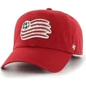 rote-kappe-mit-gebogenem-schirm-und-grossem-frontlogo-von-new-england-revolution-fc-von-47-brand